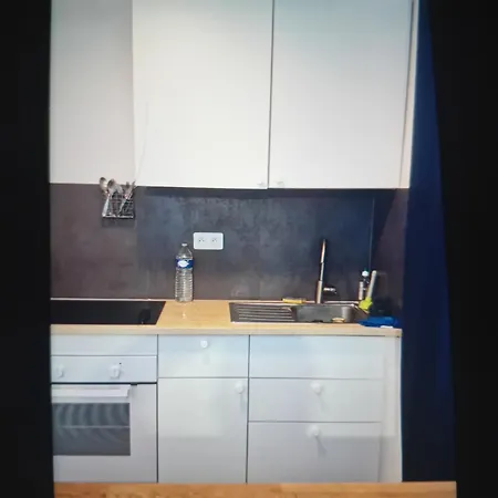 Pavillon En Entier Agreable Couple, Holiday home Antony